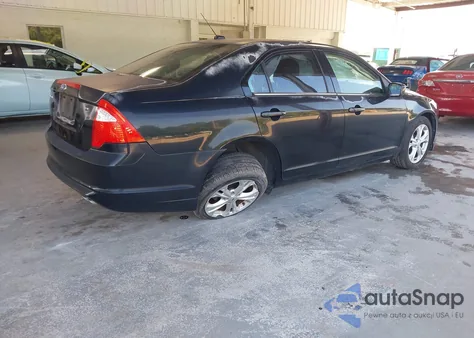 2012 Ford Fusion Se z USA, uszkodzony, nr VIN 3FAHP0HA1CR141780